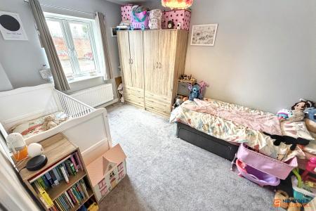 4 bedroom Semi-detached house for sale in Southfields Drive, Stanground, Peterborough, PE2