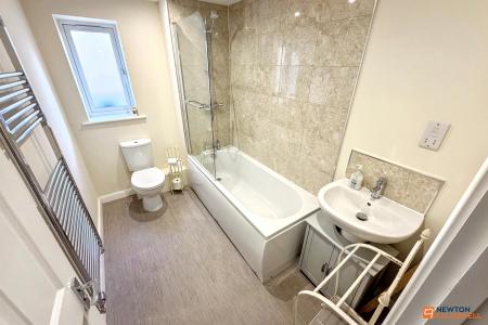 4 bedroom Semi-detached house for sale in Southfields Drive, Stanground, Peterborough, PE2