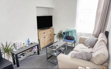 5 bedroom Block of Apartments for sale in 1 South Parade, Thorne, DN8