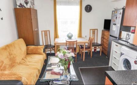 5 bedroom Block of Apartments for sale in 1 South Parade, Thorne, DN8