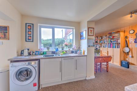 3 bedroom Detached house for sale in Bracebridge Avenue, Worksop, S80