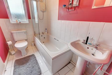 3 bedroom Detached house for sale in Fairfax Avenue, Worksop, S81