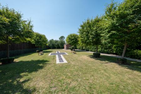 5 bedroom Bungalow for sale in Goose Lane, Wickersley, Rotherham, S66