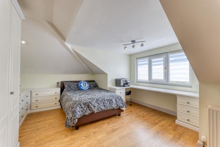 5 bedroom Bungalow for sale in Goose Lane, Wickersley, Rotherham, S66