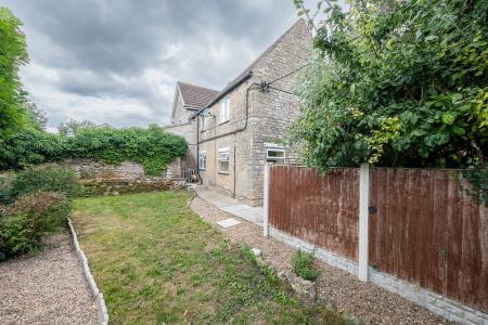 2 bedroom Cottage for sale in Haggonsfield Farm Cottages, Rhodesia, Worksop, S80