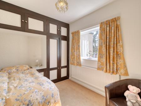 4 bedroom Detached house for sale in High Street, Whitwell, S80