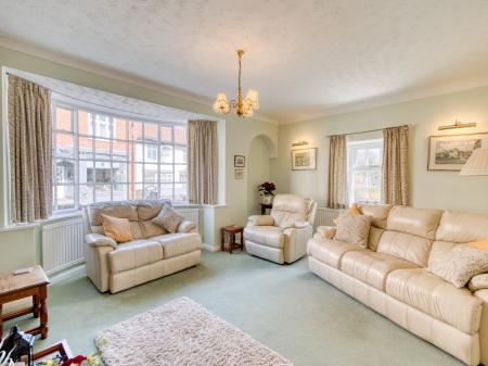 4 bedroom Detached house for sale in High Street, Whitwell, S80