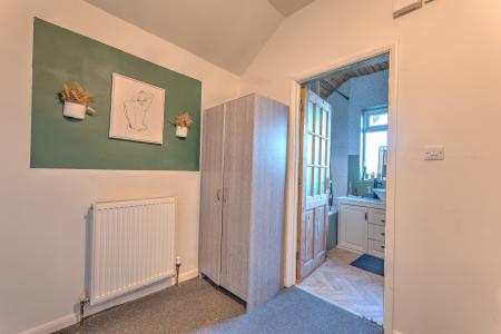 2 bedroom Terraced House for sale in King Street, Hodthorpe, S80