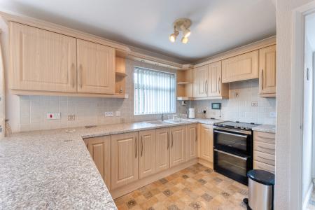3 bedroom Semi-detached house for sale in Littondale, Worksop, S81