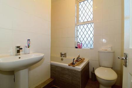 3 bedroom Semi-detached house for sale in Overend Road, Worksop, S80