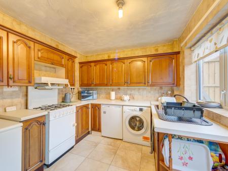 3 bedroom Semi-detached house for sale in Portland Place, Worksop, S80