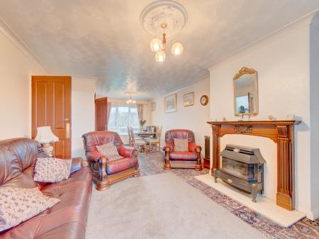 3 bedroom Semi-detached house for sale in Portland Place, Worksop, S80