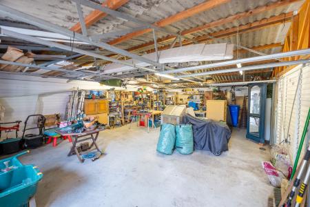 3 bedroom Detached bungalow for sale in Shireoaks Common, Worksop, S81