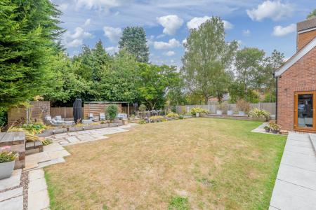 4 bedroom Detached house for sale in Sparken Hill, Worksop, S80