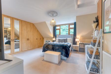 4 bedroom Detached house for sale in Sparken Hill, Worksop, S80