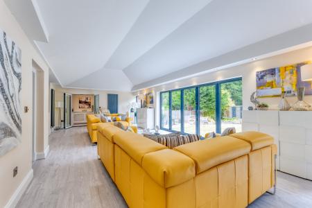 4 bedroom Detached house for sale in Sparken Hill, Worksop, S80