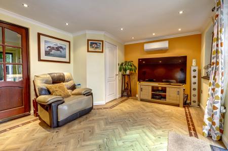 3 bedroom Semi-detached house for sale in Tinkers Hill, Carlton in Lindrick, S81