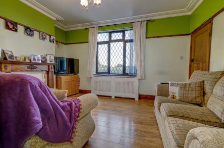 3 bedroom Semi-detached house for sale in Tinkers Hill, Carlton in Lindrick, S81