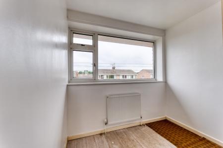 5 bedroom Semi-detached house for sale in Warwick Avenue, Carlton in Lindrick, S81