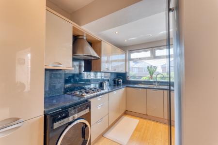 3 bedroom Semi-detached house for sale in Carlton Road, Worksop, S81