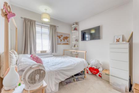 3 bedroom Semi-detached house for sale in Carlton Road, Worksop, S81