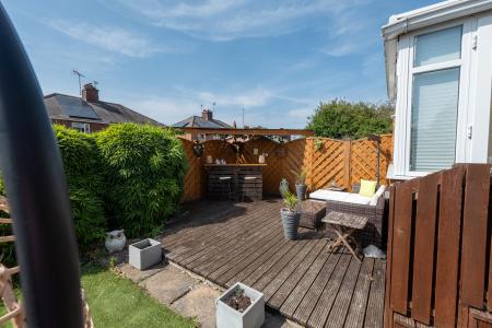 3 bedroom Semi-detached house for sale in Carlton Road, Worksop, S81