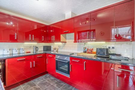 3 bedroom Detached house for sale in Lark Spinney, Gateford, Worksop, S81