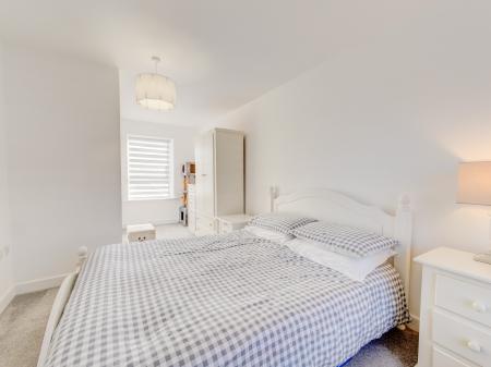 2 bedroom Semi-detached house for sale in Taiga Place, Rhodesia, Worksop, S80