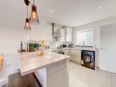 2 bedroom Semi-detached house for sale in Taiga Place, Rhodesia, Worksop, S80