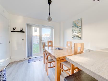 2 bedroom Semi-detached house for sale in Taiga Place, Rhodesia, Worksop, S80