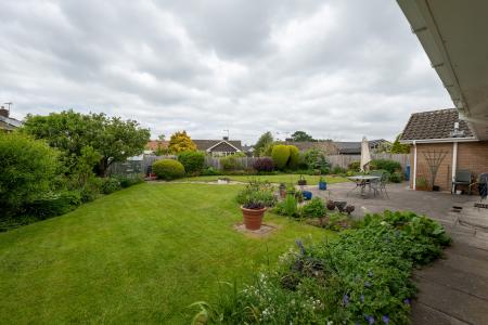 4 bedroom Detached bungalow for sale in Pine Tree Close, Worksop, S80
