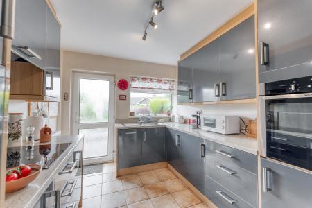 4 bedroom Detached bungalow for sale in Pine Tree Close, Worksop, S80