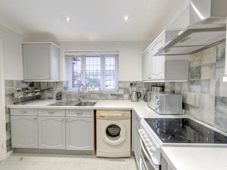 2 bedroom Detached bungalow for sale in Ambleside Grange, Worksop, S81