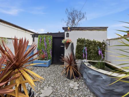 3 bedroom Terraced House for sale in Skinner Street, Creswell, S80