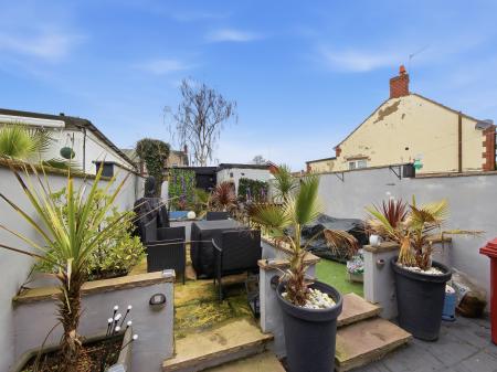3 bedroom Terraced House for sale in Skinner Street, Creswell, S80