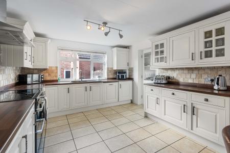 4 bedroom Detached house for sale in Station Road, Firsby, PE23