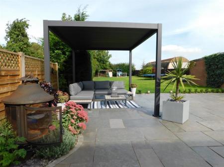 4 bedroom Detached house for sale in Station Road, Firsby, PE23