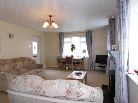 2 bedroom Detached bungalow for sale in Thames Street, Hogsthorpe, PE24