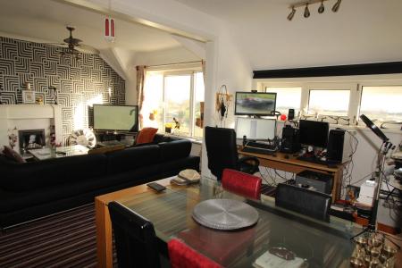 2 bedroom Flat for sale in South Parade, Skegness, PE25