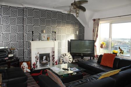 2 bedroom Flat for sale in South Parade, Skegness, PE25