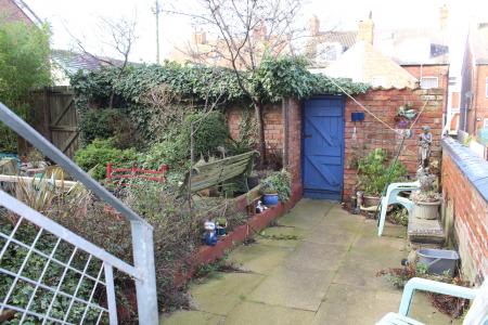 2 bedroom Flat for sale in South Parade, Skegness, PE25