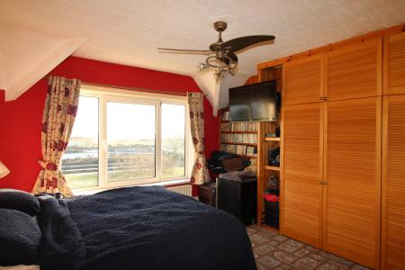 2 bedroom Flat for sale in South Parade, Skegness, PE25