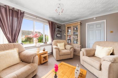 2 bedroom Detached bungalow for sale in Beacon Way, Skegness, PE25