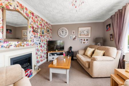 2 bedroom Detached bungalow for sale in Beacon Way, Skegness, PE25