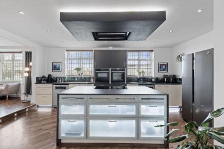 5 bedroom Detached house for sale in St Andrews Drive, Skegness, PE25