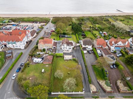 5 bedroom Detached house for sale in St Andrews Drive, Skegness, PE25