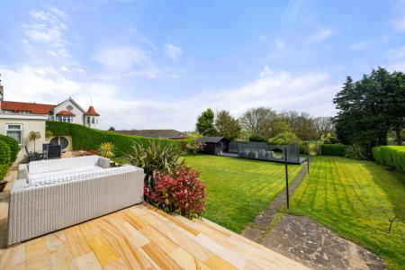 5 bedroom Detached house for sale in St Andrews Drive, Skegness, PE25