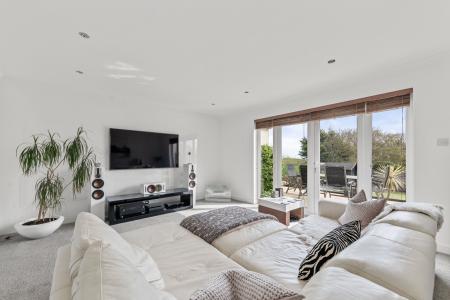 5 bedroom Detached house for sale in St Andrews Drive, Skegness, PE25