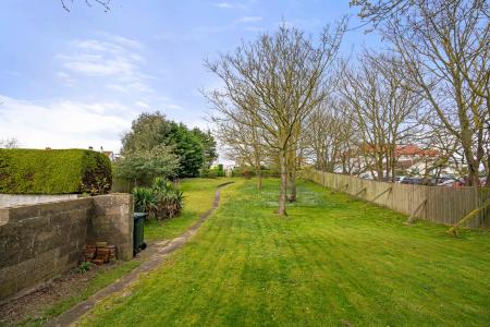 5 bedroom Detached house for sale in St Andrews Drive, Skegness, PE25