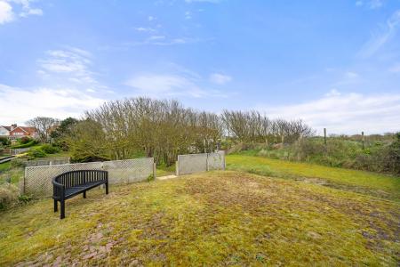 5 bedroom Detached house for sale in St Andrews Drive, Skegness, PE25